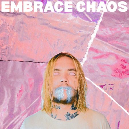 EMBRACE CHAOS, et dansez avec Alias